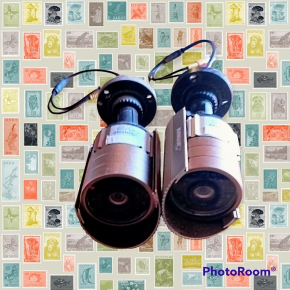 Set of Two Defender Security Cameras - Picture 4 of 4